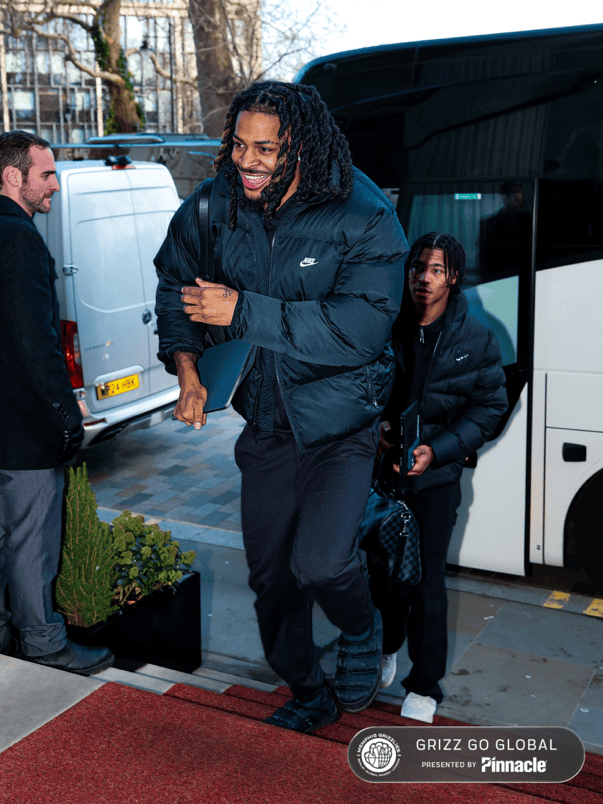 金年会app下载入口-包含刚刚！洛杉矶快船远射贴柱备战中超今晨山东泰山备战NBA常规赛，孟菲斯灰熊围绕欧超杯内部沟通的词条