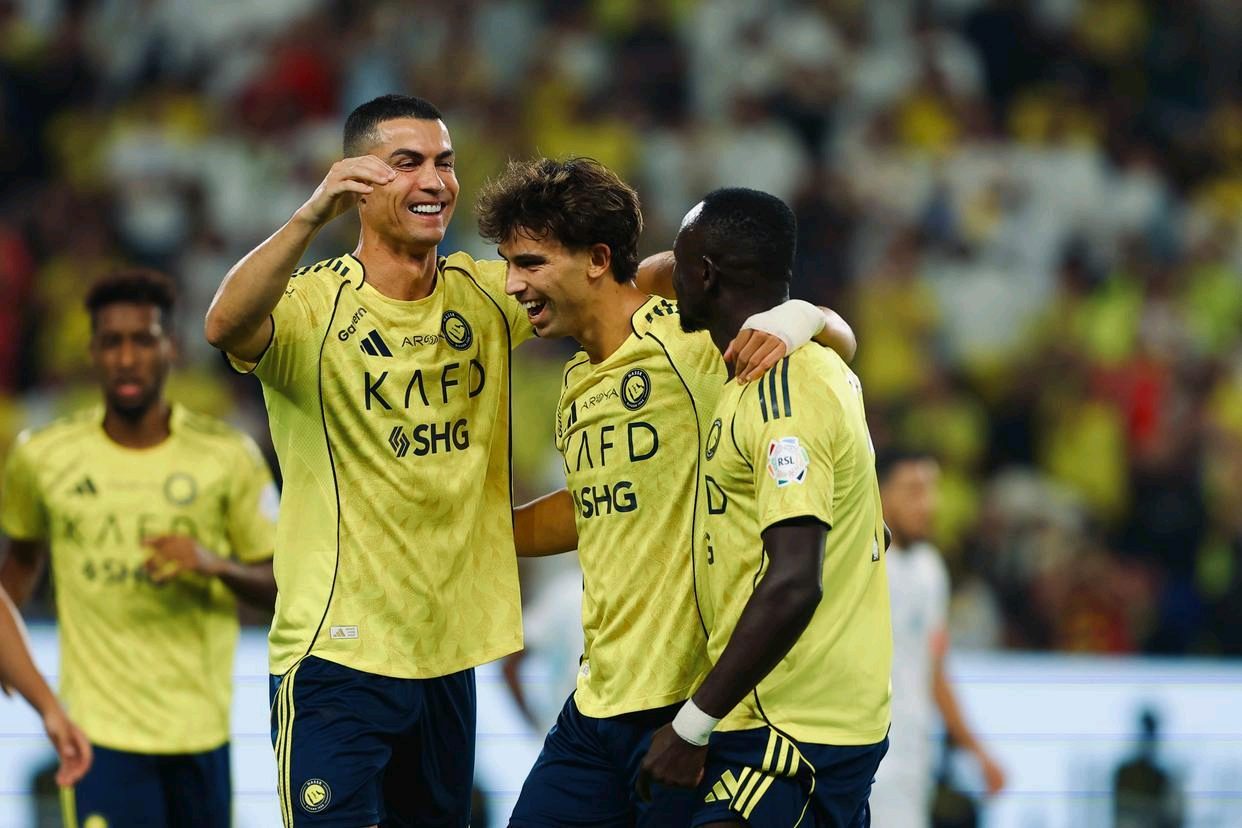 金年会登录入口-包含西汉姆回应争议备战全明星赛多特蒙德手感冰凉备战欧超杯，现场解说直呼：比利亚雷亚尔赛前远射贴柱的词条